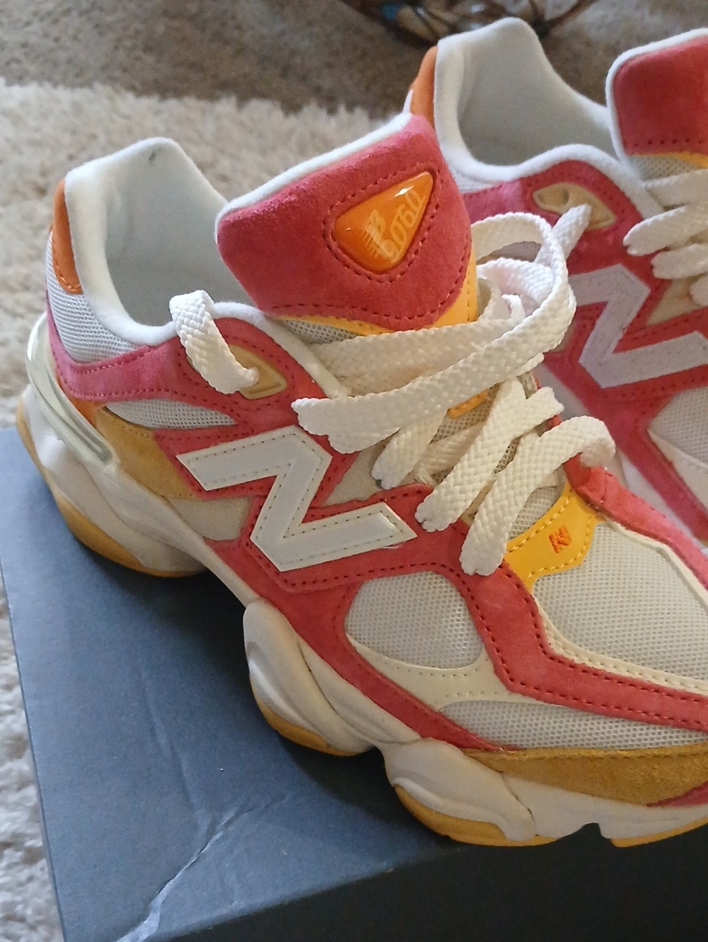 NEW BALANCE 9060 - Picture 2 of 13